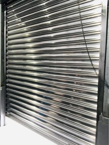 🔆 清潔小幫手 🔆 - 廠房鐵捲門清潔後