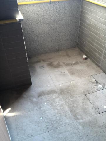 🔆 清潔小幫手 🔆 - 陽台清潔前（土屎 . 油漆.硬殘膠）