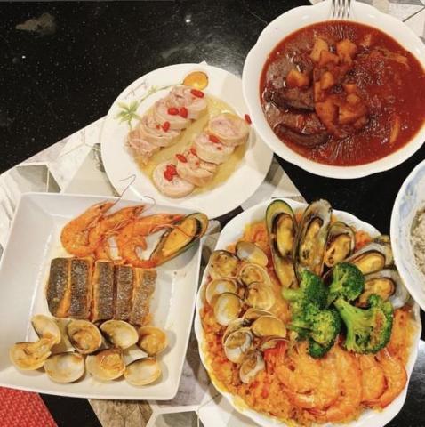 個人接案沒有公司 - 到府煮飯，中式、西式、韓式料理都會做哦！