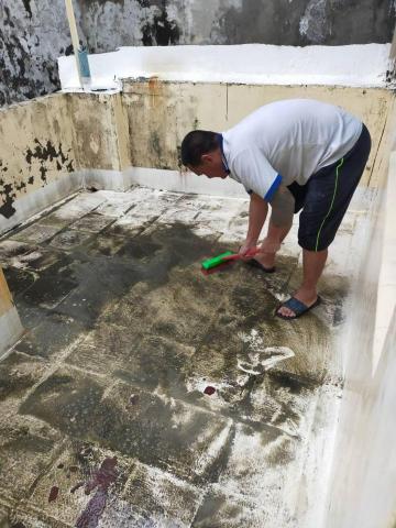 堃鐙工程行 - 施作防水前置作業：清潔