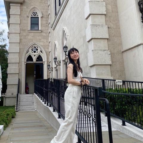 提供孫盛希服務的專家賴妍希