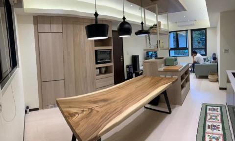 賴憲暉 - 客製化玄關櫃+工作台