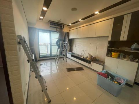 卓曜工程行 - 施工前客廳1