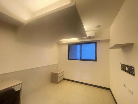 卓曜工程行 - 房間1/壁紙拆除油漆粉刷完成