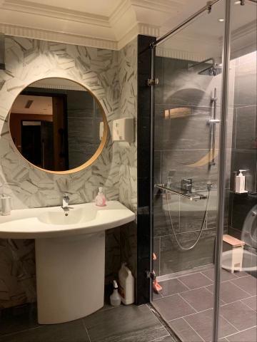 賴憲暉 - 特製浴室