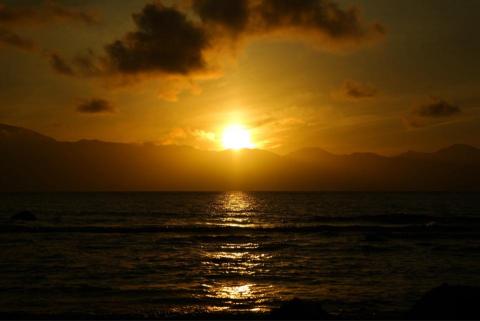 吳燦鴻 - 小琉球的日出