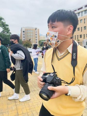 吳燦鴻 - 去擔任攝影師時的照片