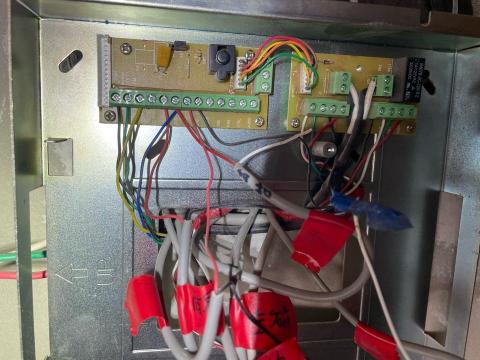 吳鈺威 - 對講機查修移機