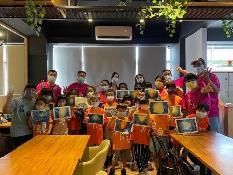 Yvette 蘇 - 與公益團體合作的課堂活動? Yvette 蘇 - 與公益團體合作的課堂活動?