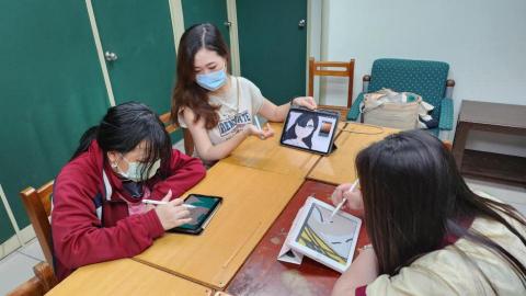 Yvette 蘇 - 與福山高中合作的課外講師❤️ Yvette 蘇 - 與福山高中合作的課外講師❤️