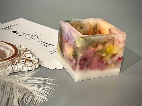  Queena Hsu - 香氛蠟燭 製作與教學