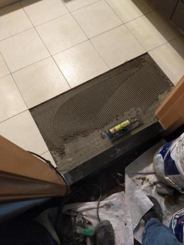 大台中浴缸拆除磁磚修復工程 - 浴室貼地磚