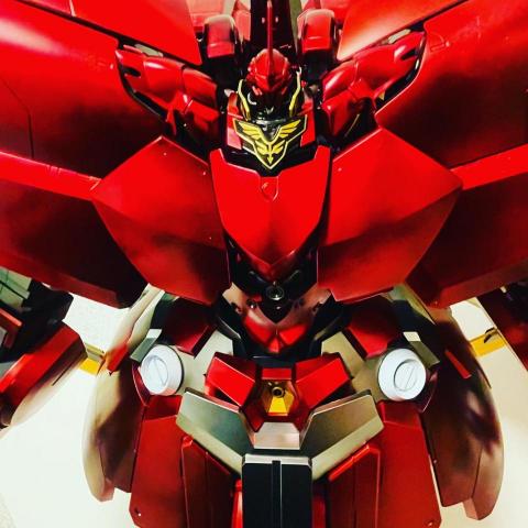 瘋小良模型代工 - 代工作品：新吉翁克（已上色
內容：全部金屬色、陰影