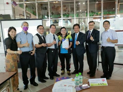 辣筆曉新 - 第一名