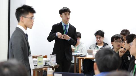 尹廷安 - 徐有庠盃-臺灣青年學生物理辯論競賽