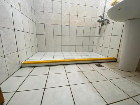 李先生 - 浴缸拆除、做防水、貼壁磚、地磚，按裝人造石