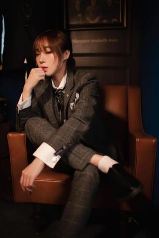 昊昊個人攝影接案 - 西裝商業攝影