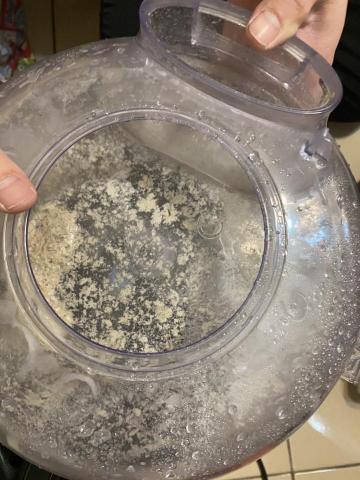 桃唐專業驅蟲企業社 - 客戶需求:物理除螨 
客戶敘述:身體皮膚一直過敏 搔癢 
現場判斷:家裡飼養的鳥 寄生禽螨 床墊灰塵量及塵螨 
需噴藥及床墊除螨