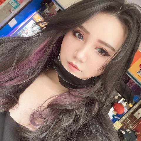 Chloe蘿伊 Chloe蘿伊