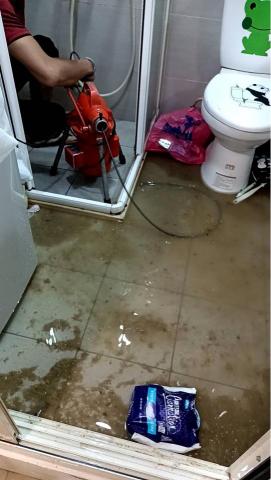 易暢通管行 - 廁所倒灌