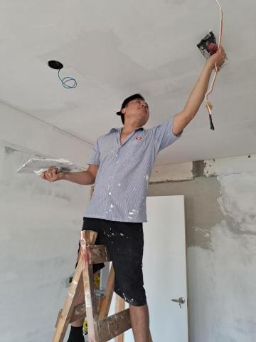 山水工程行 - 披土照