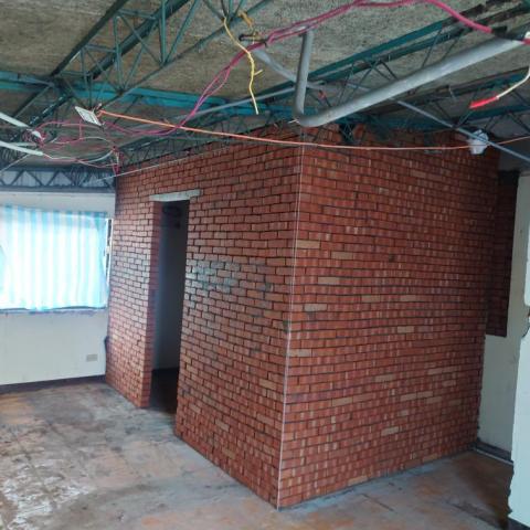 徐秉鴻（鴻中工程行） - 