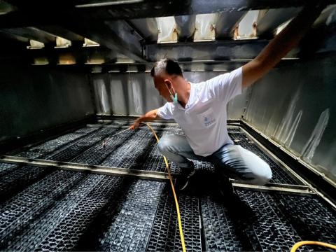 昕呈防滑工程 - 水塔循環水垢清洗