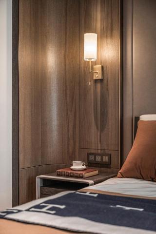 靚居空間設計 - 