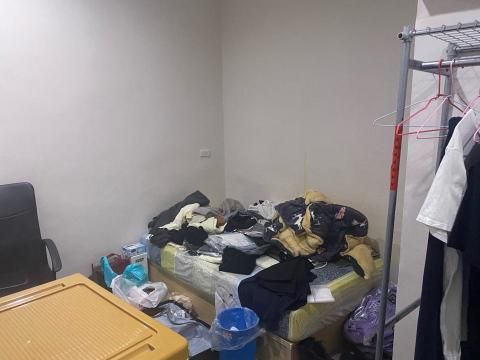 整理師亞希（AKY) - 衣服沒地方收，只能往床上攤