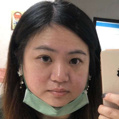 提供兼差服務的專家周雅芳