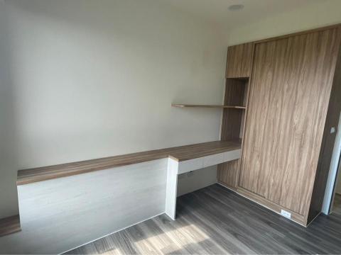 Chasing Sea -  女兒房 滑門衣櫃銜接工作桌 床頭收納櫃