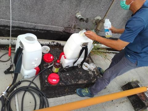 嘉澤滅鼠封堵防治工程 - 白蟻施作前配藥準備 嘉澤滅鼠封堵防治工程 - 白蟻施作前配藥準備