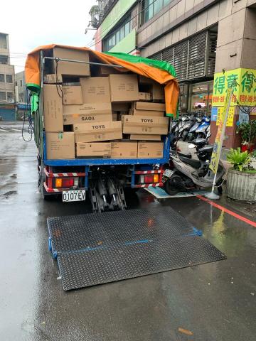 回頭車至偉 - 