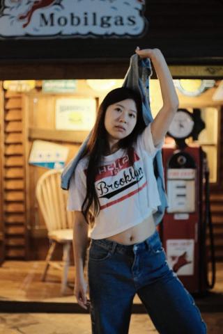 min min - 人物特寫/底片質感/動作指引