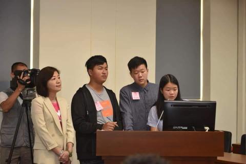 DonaLo - 立法院質詢