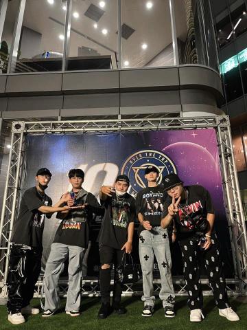 Roger Wei Studio - 團體成員