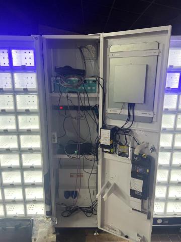 元宇通訊工程行 - 販賣機監控主機