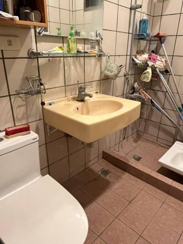 青山淨水 江重徳 - 原來浴室裡的舊面盆！安裝前