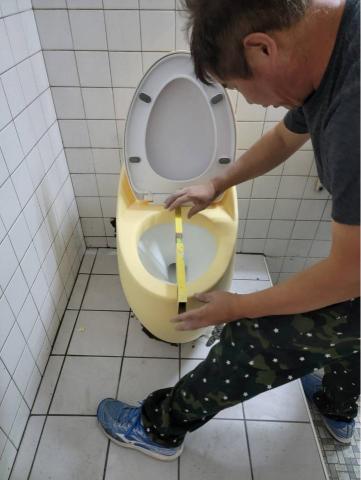 葉重慶 - 馬桶安裝工程