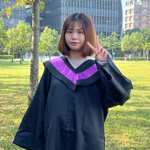 提供今日職棒服務的專家Nina