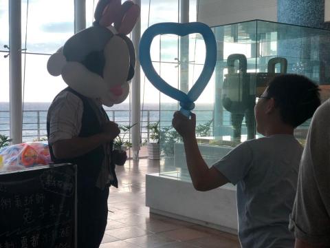 音送創意活動企劃有限公司 - 跨年活動-墾丁夏都沙灘大酒店；氣球互動活動