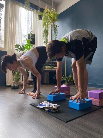 living with yoga - 倪嘉Abi - 一對一客制調整教學