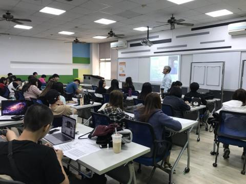 許家華 職涯生命規劃工作室 - 大學就業輔導課程