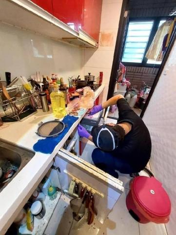 邊境環衛管理實業 -  邊境環衛管理實業 -