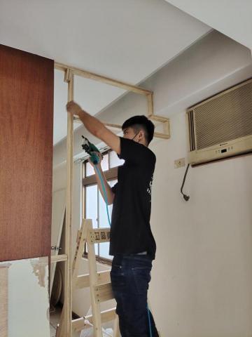 少勤工程 - 木隔間+門 少勤工程 - 木隔間+門