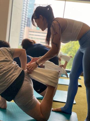 living with yoga - 倪嘉Abi - 誠品行旅住客教學