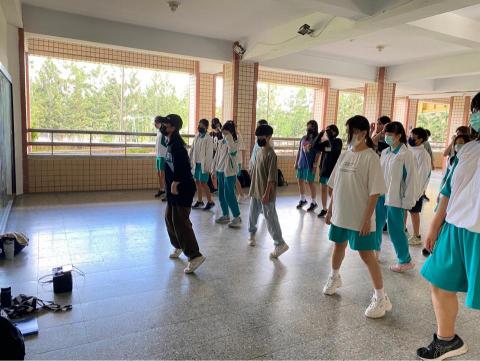 熊熊 - 社團課教學