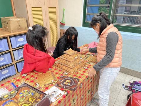 陳朱沁珧 - 國小社團老師