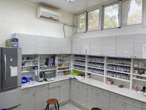金品創新室內裝修設計工作室 - 藥品櫃