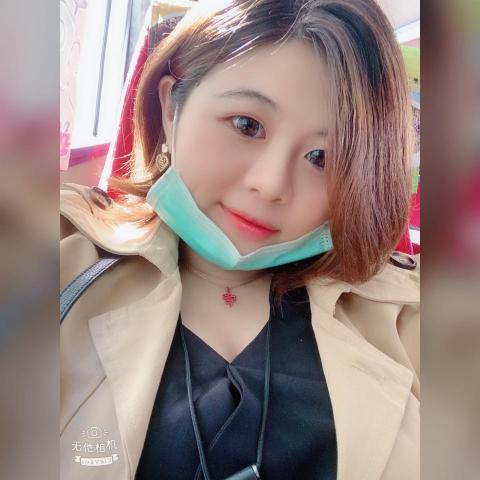 提供烏克麗麗服務的專家鄒佩儒